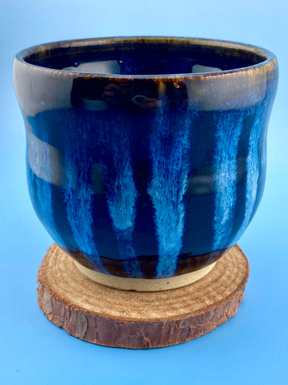 Dark Drip Vessel